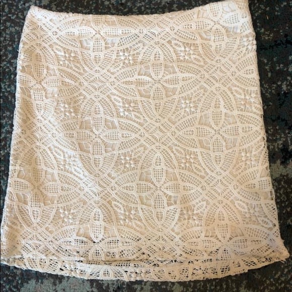 ‼️ LOWEST ‼️ LAST CHANCE ‼️ Lace skirt, cream - Picture 1 of 4